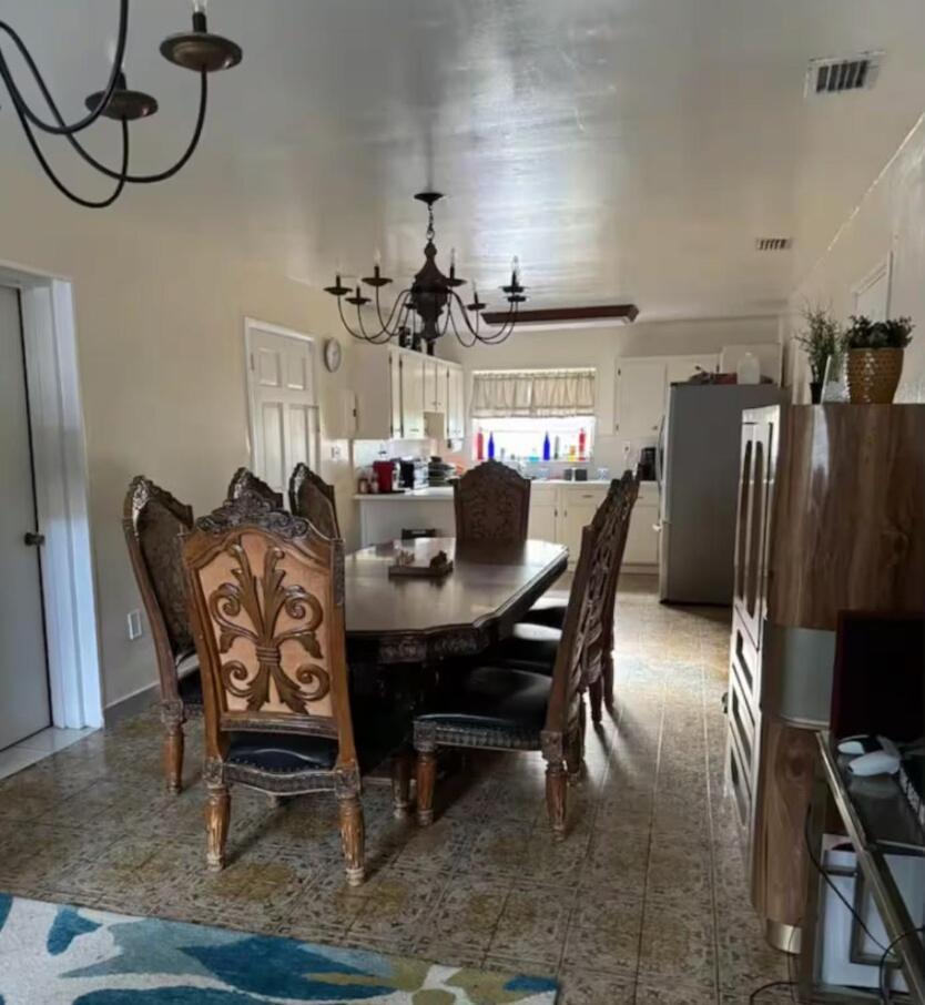 Tropical Oasis Shared Male B4 Apartment Miami